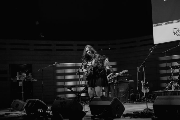 20251114_LiveLoudLive_AS-0064