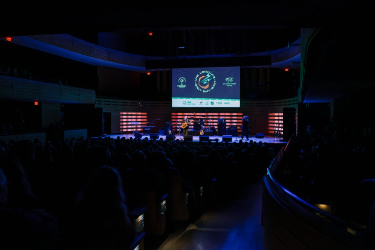 20251114_LiveLoudLive_AS-0120